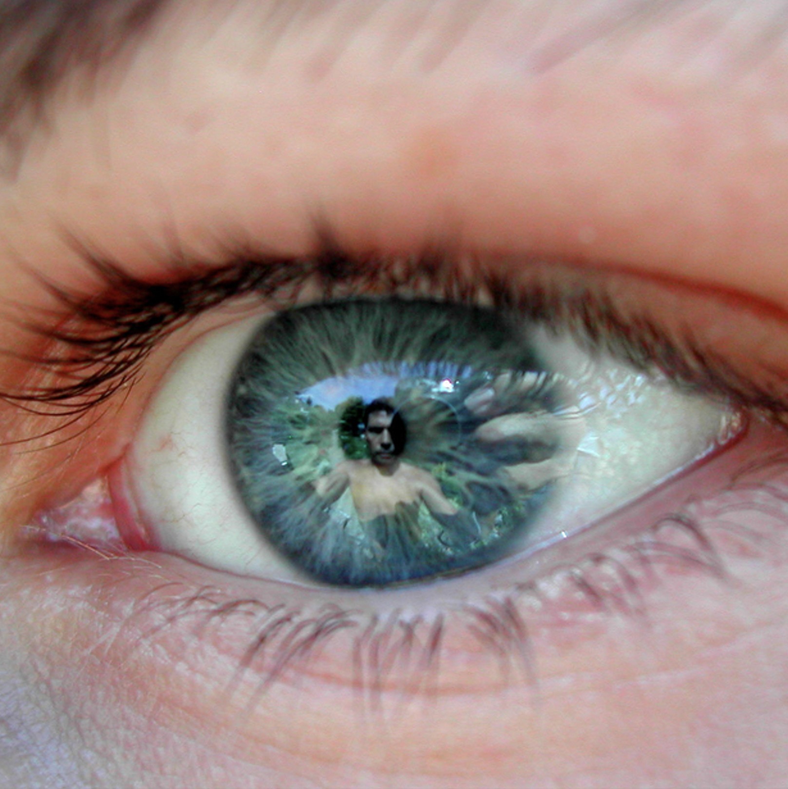 SCHAU MIR IN DIE AUGEN, AVATAR: SOZIALE INTERAKTION IM METAVERSE